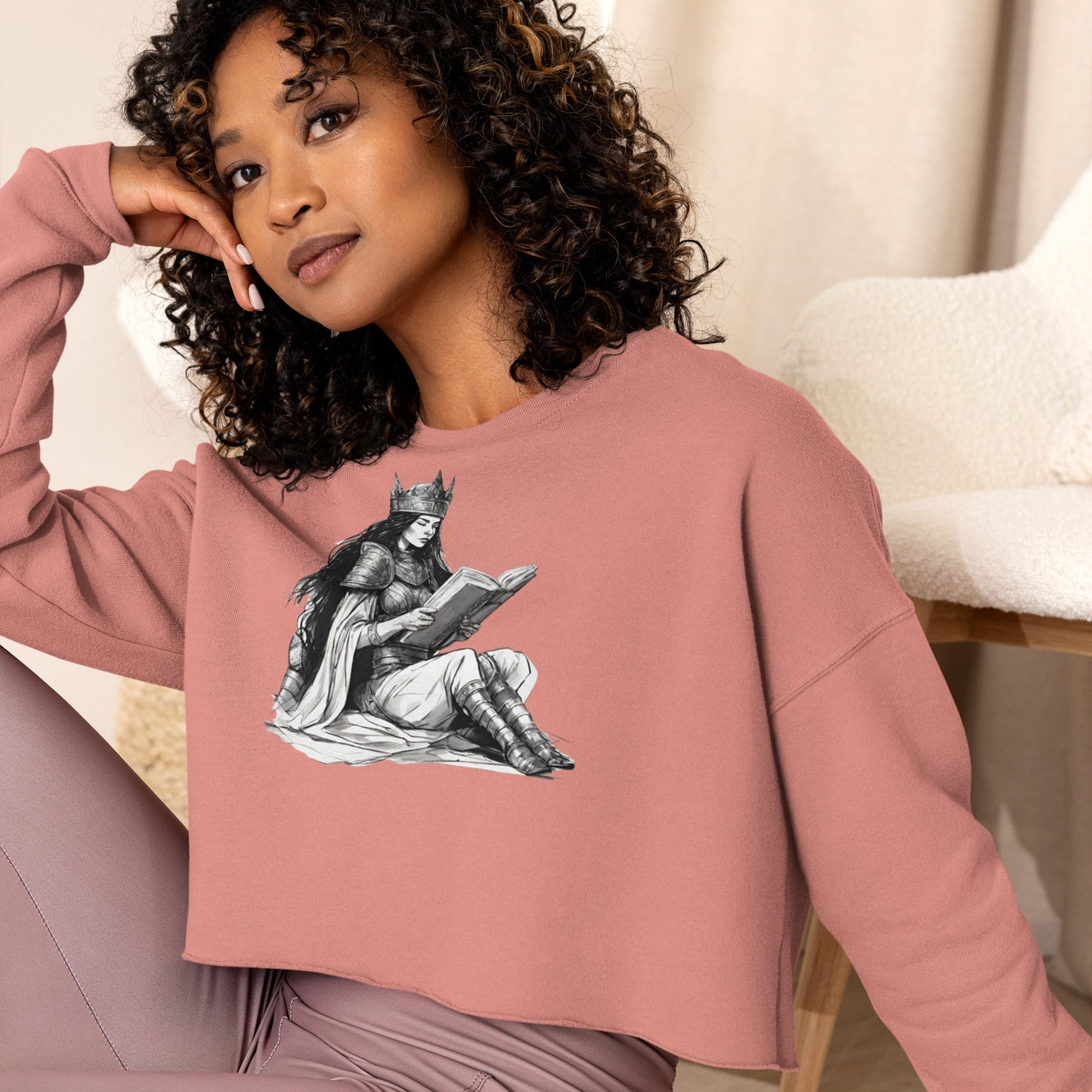 Reading Queen Crop Sweatshirt